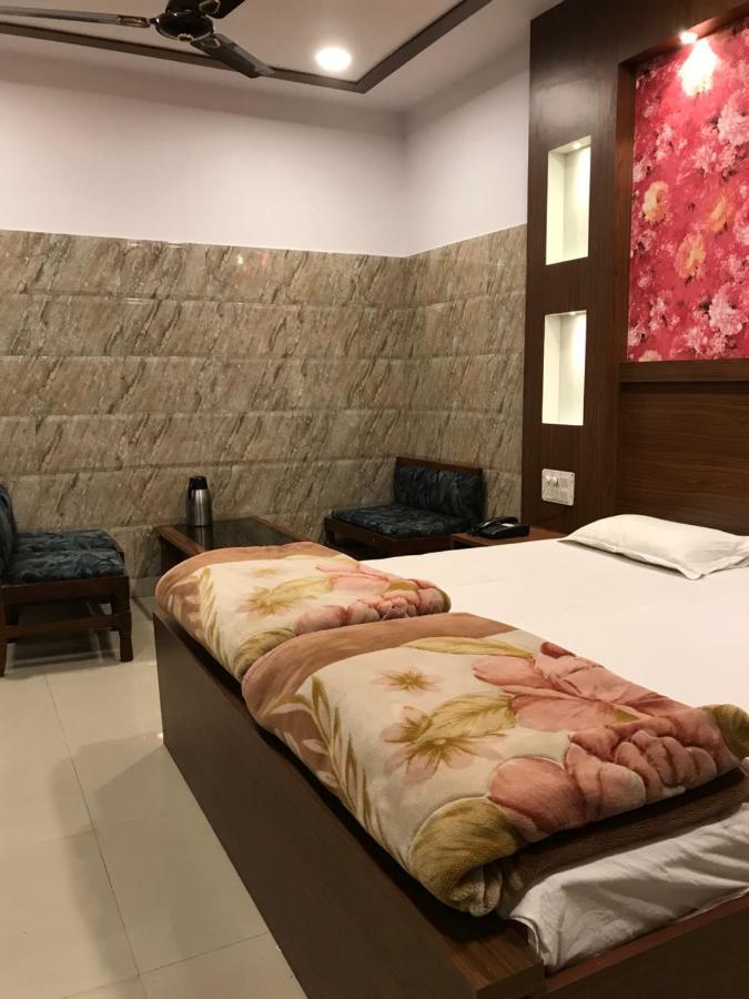 Hotel Natraj Bulandshahr Zewnętrze zdjęcie