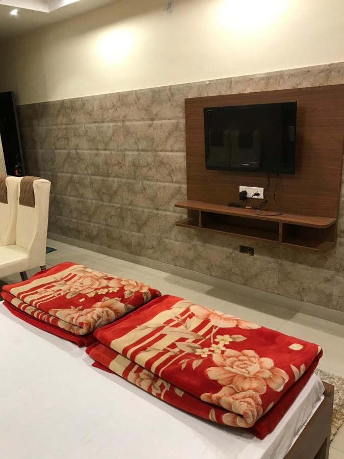 Hotel Natraj Bulandshahr Zewnętrze zdjęcie